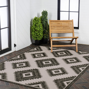 Lior Geometric Moroccan Diamond Area Rug